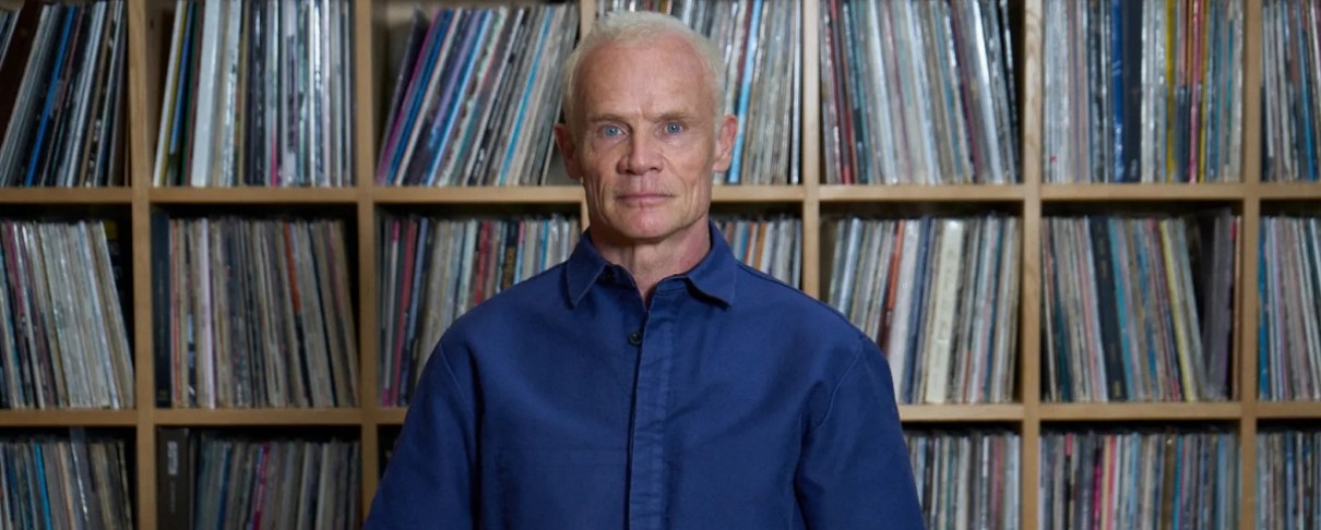 Και επίσημα καθ' οδόν το ντεμπούτο του Flea