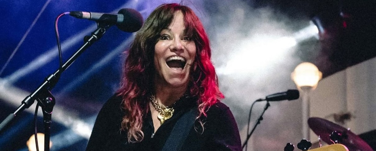 Έφυγε από τη ζωή η Jennifer Finch των L7