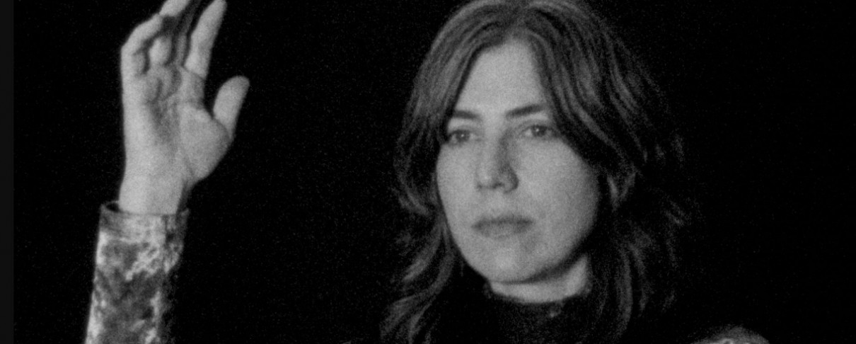Η Julia Holter αποκαλύπτει το "Materia"