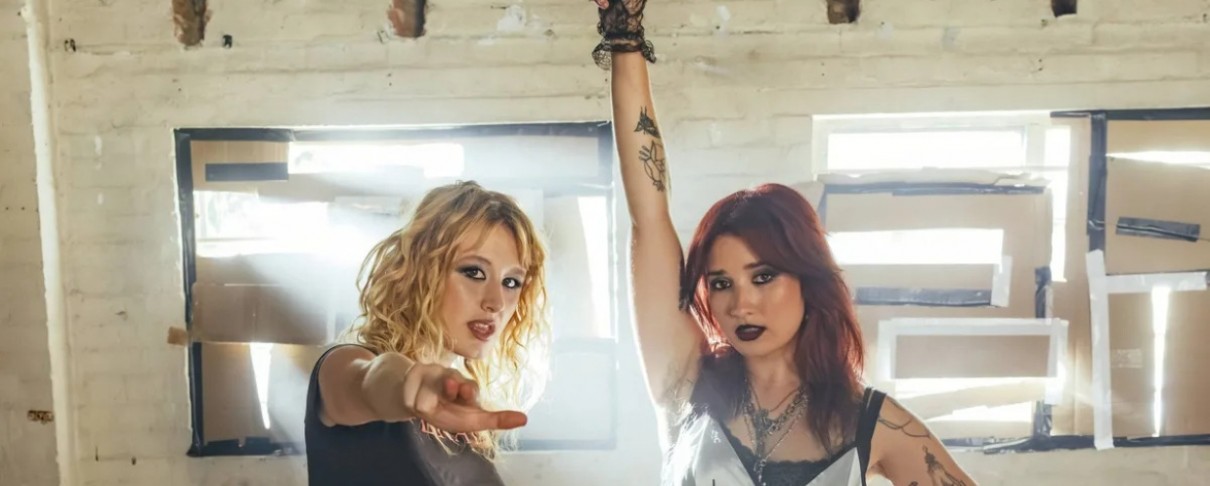 Δεύτερος δίσκος για τις Lambrini Girls