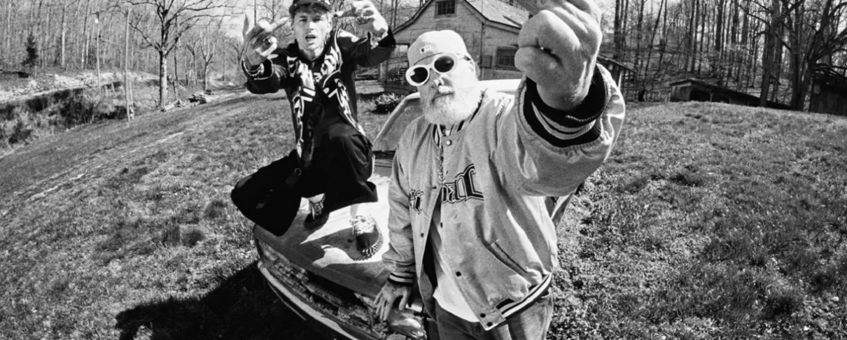 Machine Gun Kelly και Fred Durst ενώνουν τις δυνάμεις τους στο "Fix Up Race"