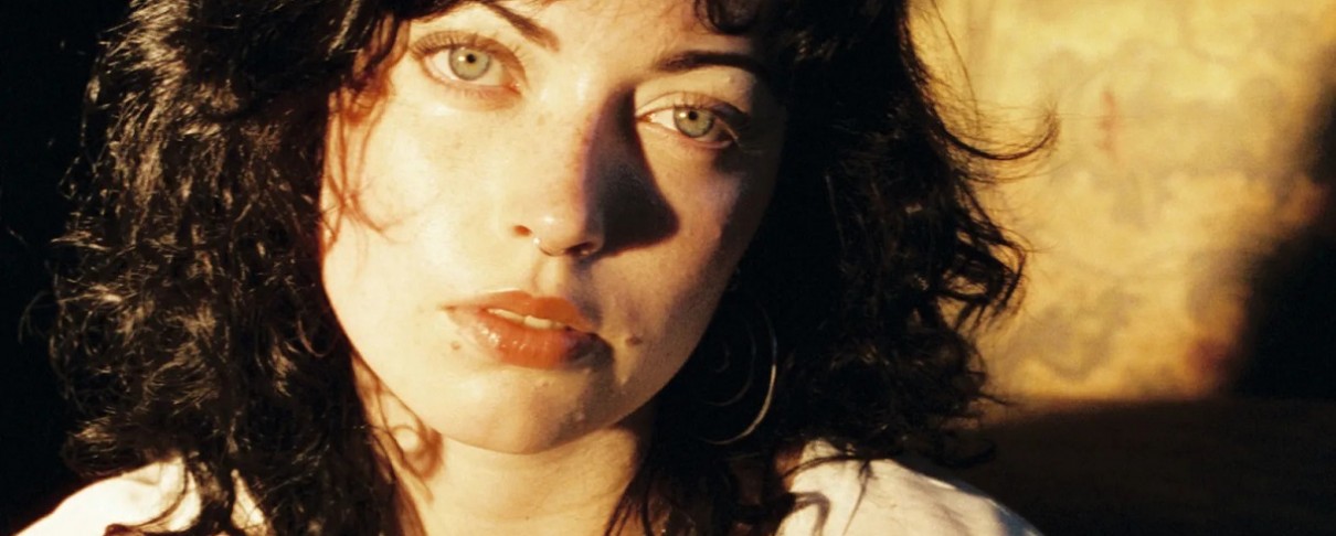 H Violet Grohl κυκλοφόρησε το "What's Heaven Without You"