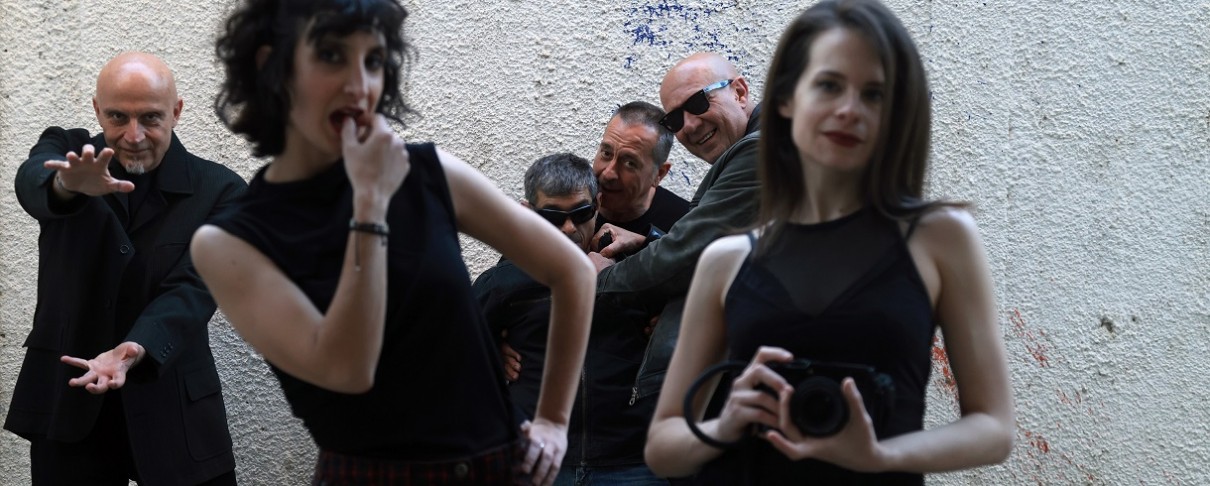 Οι Yeah! παρουσιάζουν ζωντανά το "Dust Comes Up"