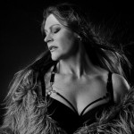 Ακούστε το καινούριο single της Floor Jansen