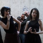 Οι Yeah! παρουσιάζουν ζωντανά το "Dust Comes Up"