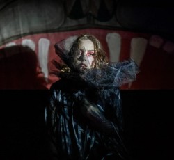 Νέο single από την Emma Ruth Rundle 