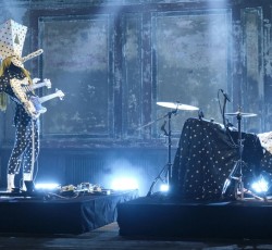 Δείτε την εμφάνιση των Angine De Poitrine στο Later… with Jools Holland 