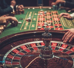 Η ιστορία του Μπακαρά στα ελληνικά τραπέζια του casino 