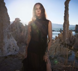 Νέος δίσκος και single για την Chelsea Wolfe 
