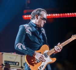 Ο Joe Bonamassa επιστρέφει στην Ελλάδα 