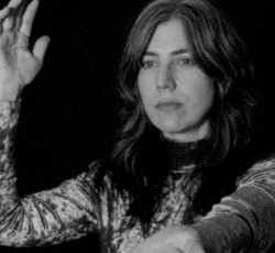 Η Julia Holter αποκαλύπτει το "Materia" 