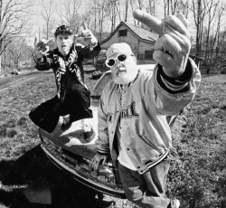 Machine Gun Kelly και Fred Durst ενώνουν τις δυνάμεις τους στο "Fix Up Race" 