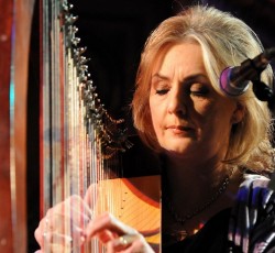 Έφυγε από τη ζωή η Moya Brennan των Clannad 