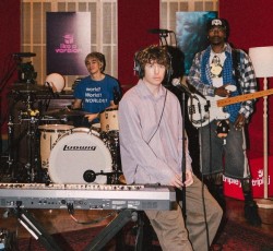 Δείτε τη διασκευή των Turnstile στο "I Wanna Be Adored" 