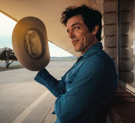 Προσωπικό δίσκο θα κυκλοφορήσει ο Brandon Flowers