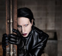 O Marilyn Manson επιστρέφει με το "Οne Assassination Under God - Chapter 2"