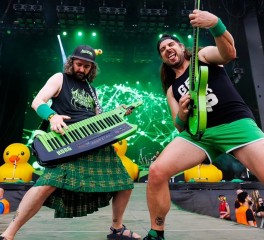 Alestorm και Gutalax στο Golden R. Festival 2027