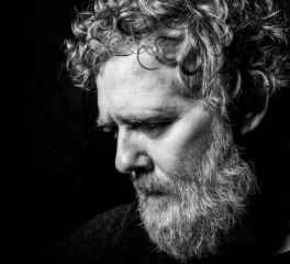 Έφυγε από τη ζωή ο Glen Hansard