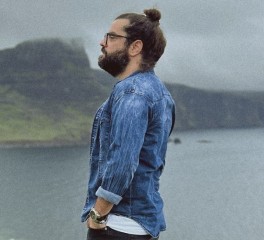 Ο Jon Voyager κυκλοφορεί το "Embers"