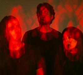 To πρώτο τους single κυκλοφόρησαν οι One Of Them