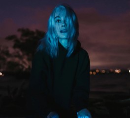 Η Phoebe Bridgers ανακοίνωσε το "Lost Weekend"