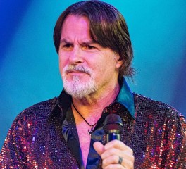 «Έφυγε» ο Tommy DeCarlo των Boston