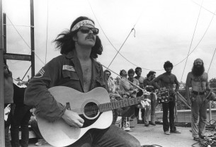 Έφυγε από τη ζωή ο Country Joe McDonald των Country Joe And The Fish