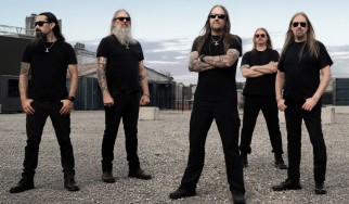 Οι Amon Amarth ηχούν το "Gjallahorn" 