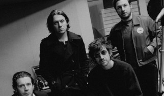 Οι Arctic Monkeys επιστρέφουν με νέο single έπειτα από τέσσερα χρόνια