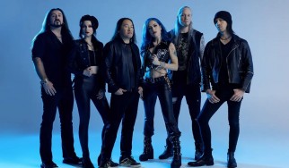 H Alissa White-Gluz στους Dragonforce