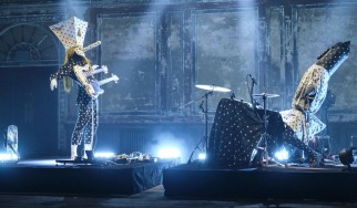 Δείτε την εμφάνιση των Angine De Poitrine στο Later… with Jools Holland