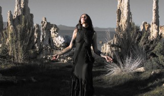 Η νέα εποχή της Chelsea Wolfe εγκαινιάζεται με το "The Dark"