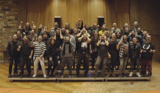 Επετειακή εκτέλεση του περίφημου "Stars" από τους Rock 'Ν' Roll Children προς τιμήν του Ronnie James Dio