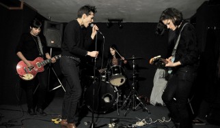 Οι Savages «ανασύρουν» διασκευή στο "Paranoid" για τα 10 χρόνια του "Adore Life"