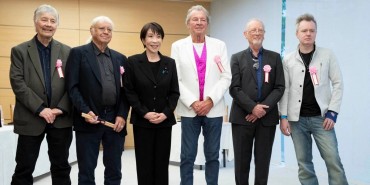 Συνάντηση των Deep Purple με την πρωθυπουργό της Ιαπωνίας