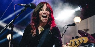 Έφυγε από τη ζωή η Jennifer Finch των L7