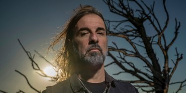 Ο Sakis Tolis κυκλοφορεί το "Echoes From The Void"