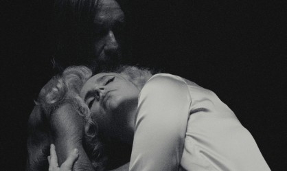 H Anna Calvi ανακοίνωσε την κυκλοφορία του "Is All There Is?"