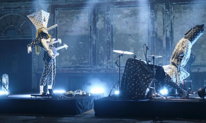 Δείτε την εμφάνιση των Angine De Poitrine στο Later… with Jools Holland