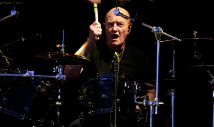 Αποχωρεί από την ενεργό δράση ο Chris Slade