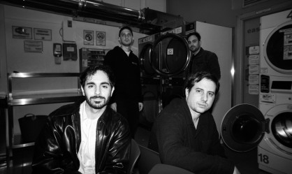 Οι Deaf Radio αποκαλύπτουν το "Idling"