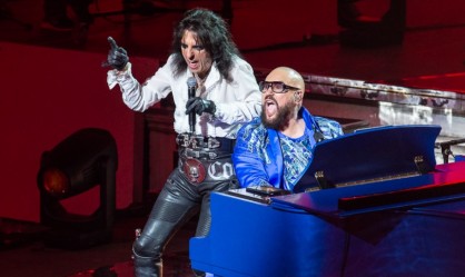 Παγκόσμια πρεμιέρα του ντοκιμαντέρ "Desmond Child Rocks The Parthenon" στη Θεσσαλονίκη