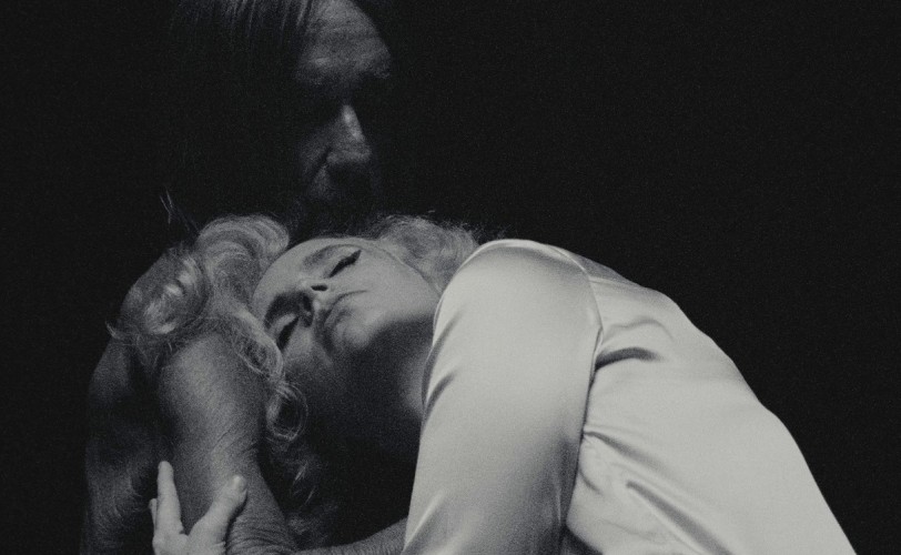 H Anna Calvi ανακοίνωσε την κυκλοφορία του "Is All There Is?"