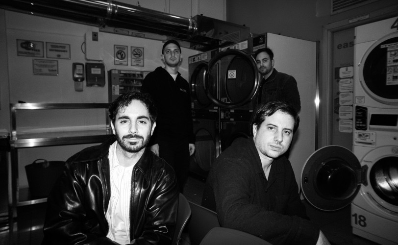 Οι Deaf Radio αποκαλύπτουν το "Idling"