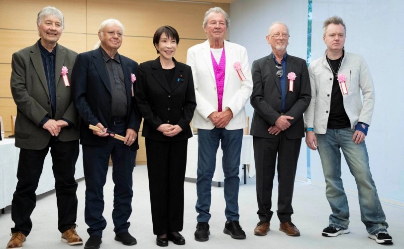 Συνάντηση των Deep Purple με την πρωθυπουργό της Ιαπωνίας