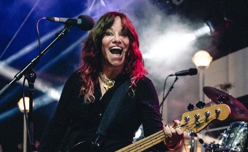 Έφυγε από τη ζωή η Jennifer Finch των L7