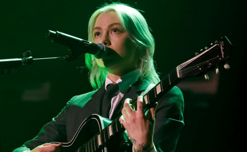 Η Phoebe Bridgers διασκευάζει Nirvana