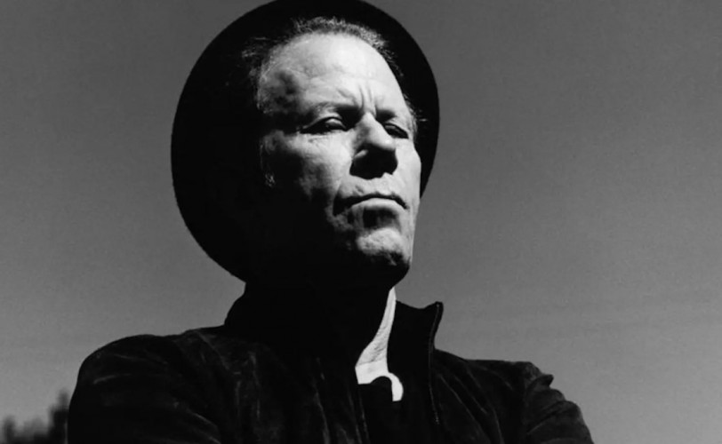 Ο Tom Waits αποκάλυψε το "The Fly"