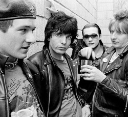 Οι The Damned επανενώνονται με την αυθεντική τους σύνθεση και ανακοινώνουν περιοδεία 