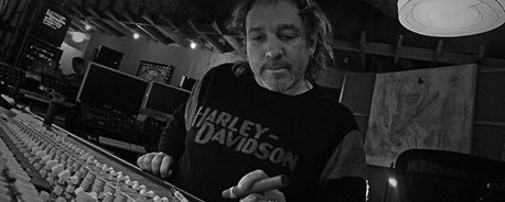 Απεβίωσε σε ηλικία 51 ετών ο παραγωγός και μηχανικός ήχου Bryan Carlstrom